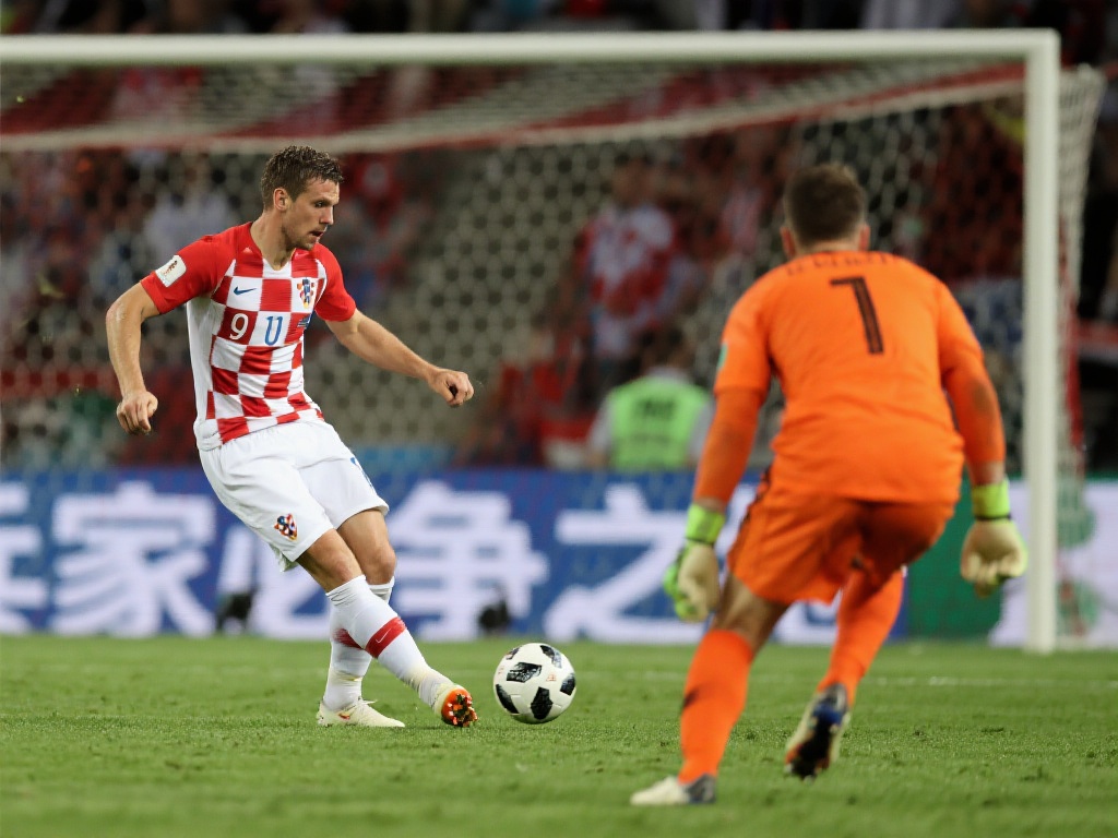 克罗地亚刷新欧洲杯纪录:单届赛事两度失点,史上第三队 无独有偶,点球一直是国际足球历史上的“兵